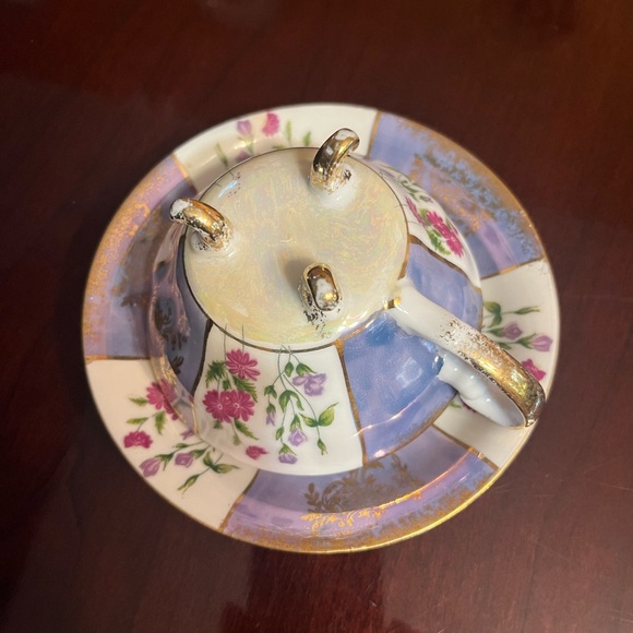 Beautiful China tea cup flowers blue gold legs - Picture 6 of 8